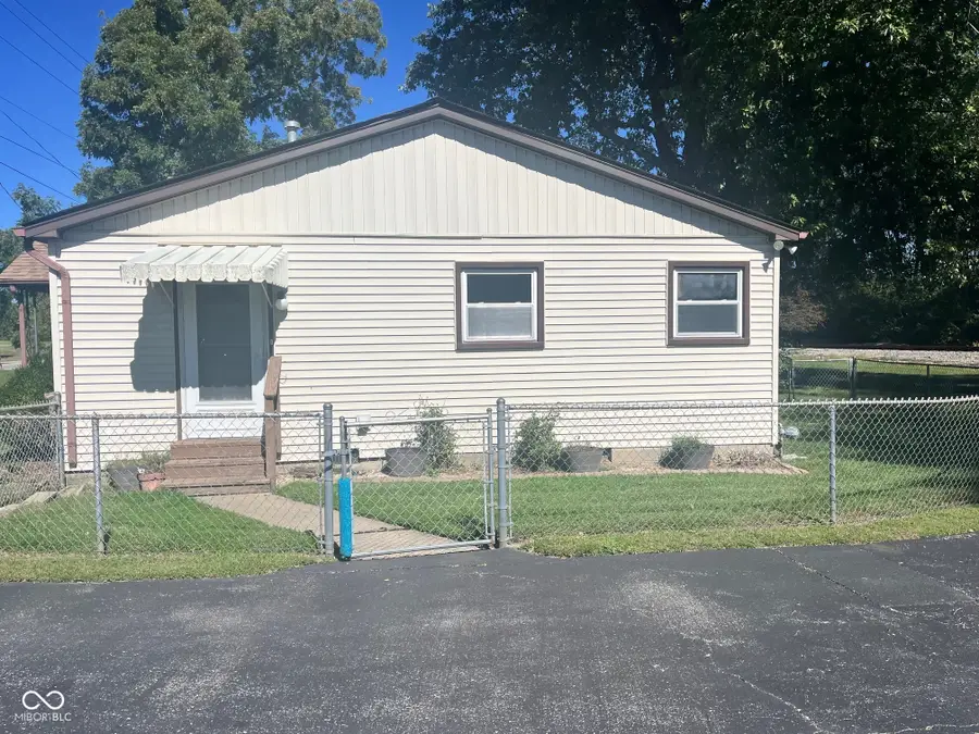 6407 Bluff Road, Indianapolis, IN 46217 - Image #2