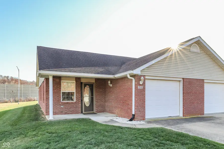 925 Plaza Drive, Martinsville, IN 46151 - Image #2