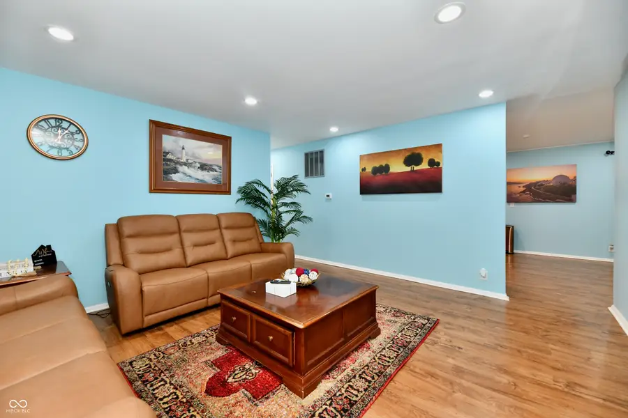 8704 Montery Road, Indianapolis, IN 46226 - Image #2