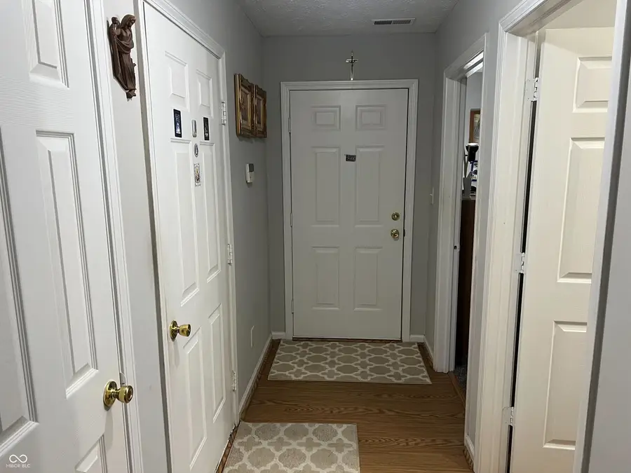 3821 Gray Pond Court, Indianapolis, IN 46237 - Image #2