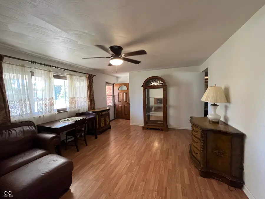 6461 Warren Lane, Brownsburg, IN 46112 - Image #2