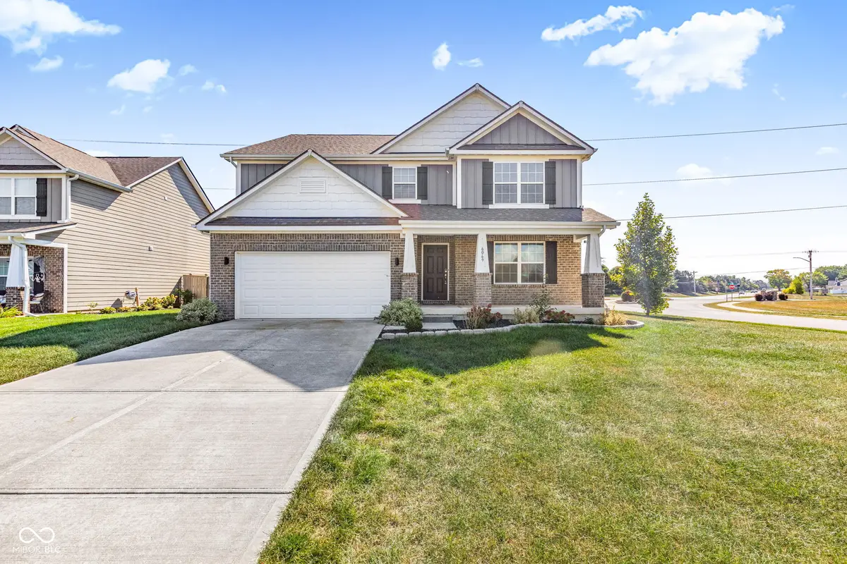 6069 N Cedarwood Drive, McCordsville, IN 46055 - Image #1