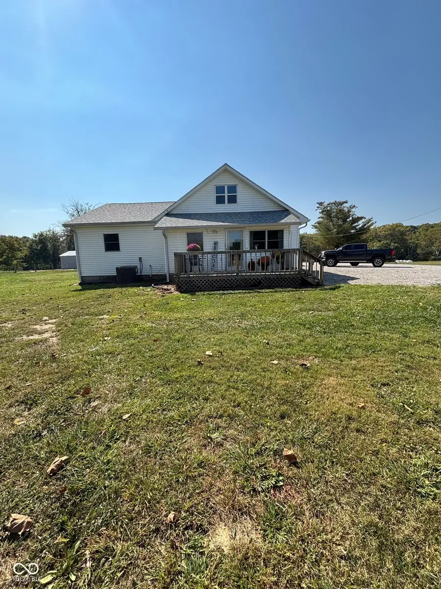 6951 W 450 S, Columbus, IN 47201 - Image #2