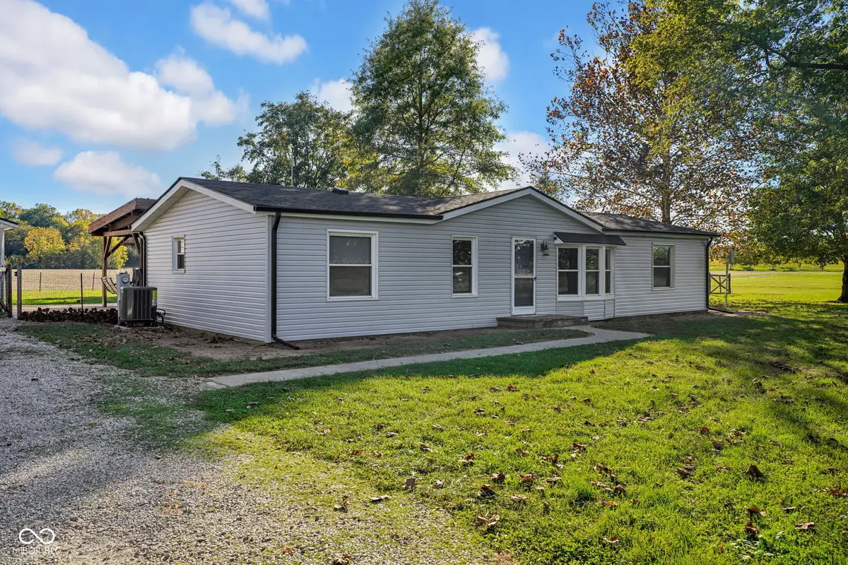 1001 E 450 S, Columbus, IN 47201 - Image #1