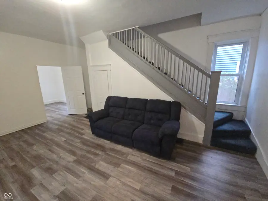 208 E 8th Street, Muncie, IN 47302 - Image #2