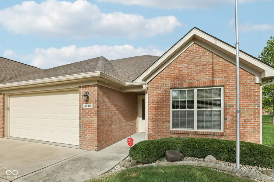 4942 W Congress Cove, New Palestine, IN 46163 - Image #2