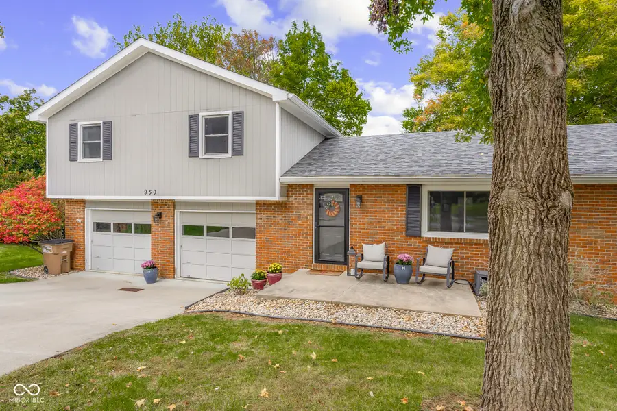 950 Countryside Lane, Columbus, IN 47201 - Image #2