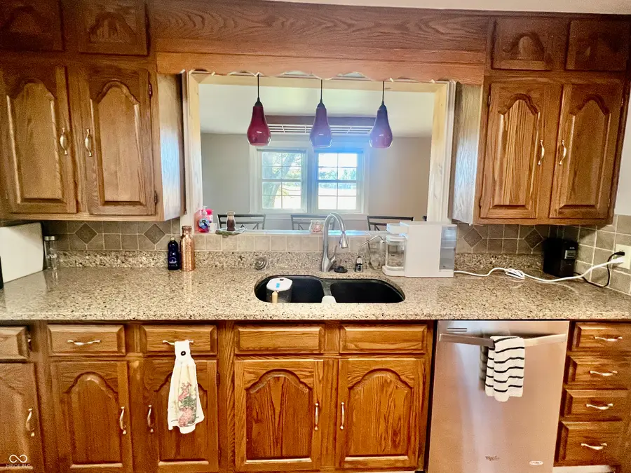 7260 W Deaver Road, Columbus, IN 47201 - Image #3