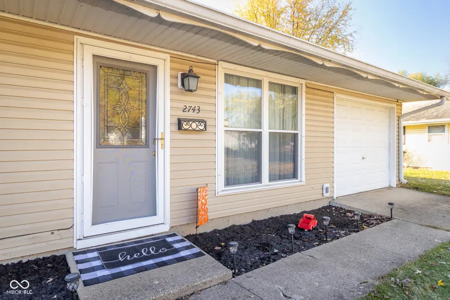 2743 Streamside Drive, Columbus, IN 47203 - Image #2