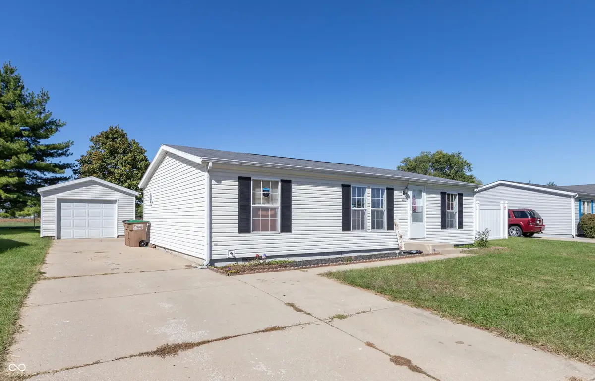 4620 Autumn Ridge Drive, Columbus, IN 47203 - Image #1