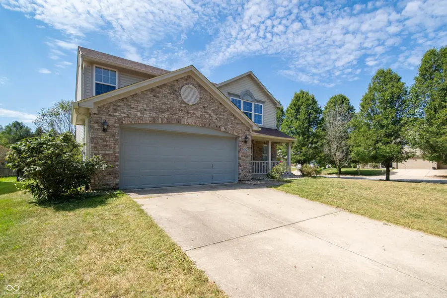 5879 Columbia Circle S, Greenwood, IN 46142 - Image #2