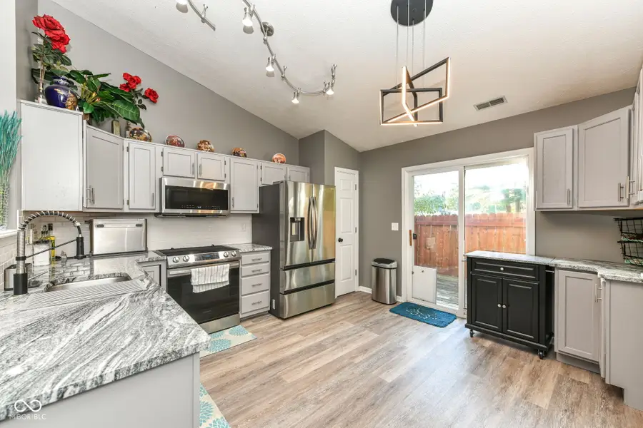 5619 Imperial Woods Circle, Indianapolis, IN 46224 - Image #3