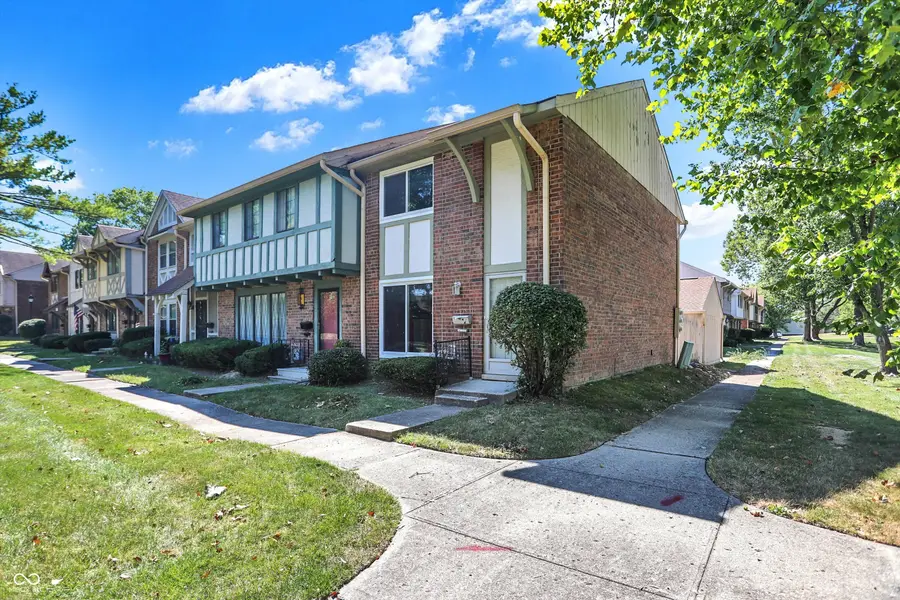 8018 Cheswick Drive, Indianapolis, IN 46219 - Image #2