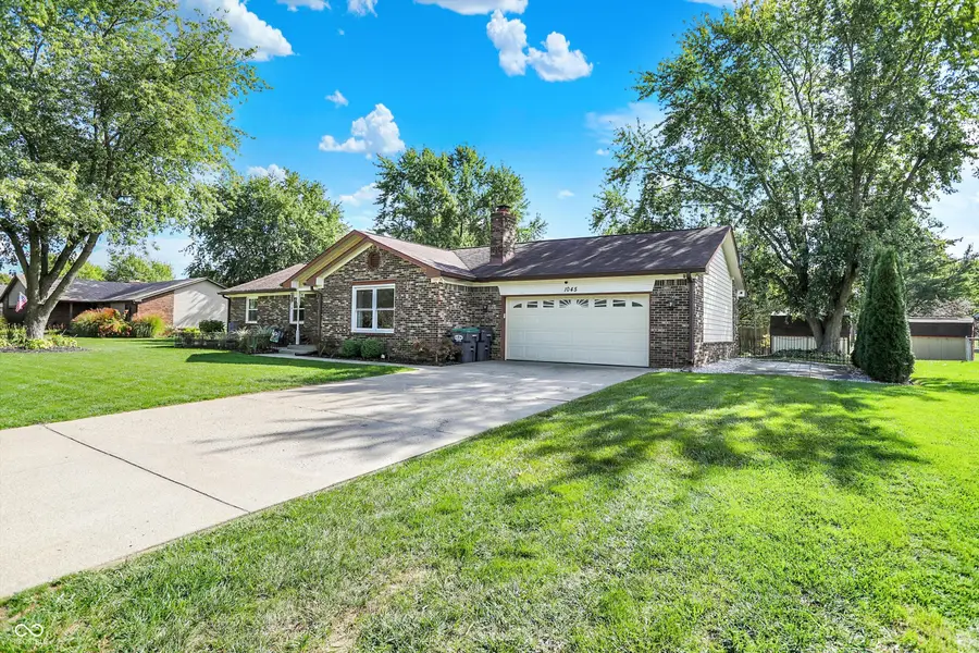 1045 Madrid Road, Greenwood, IN 46143 - Image #2