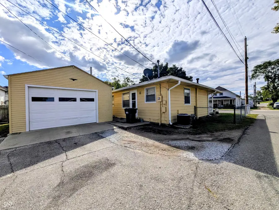 207 S Pleasant Street, Edinburgh, IN 46124 - Image #2