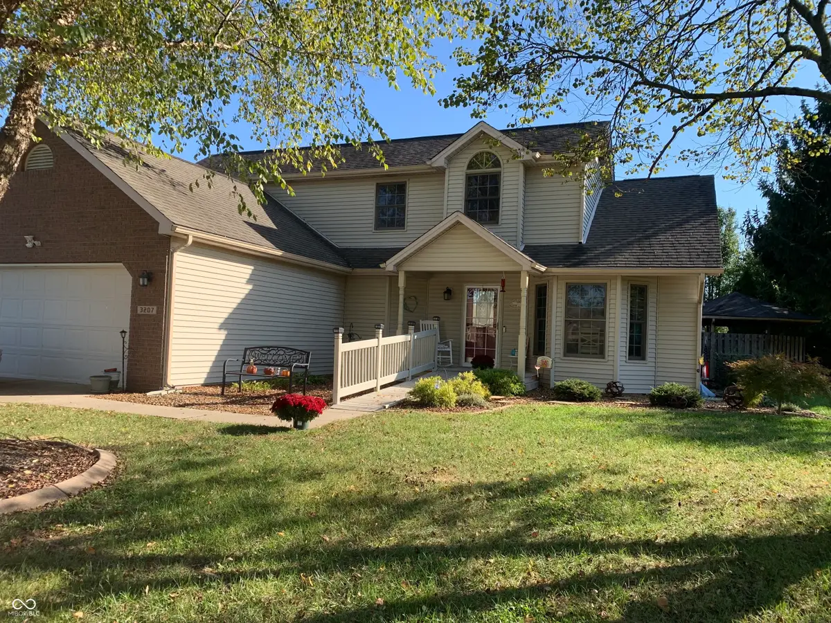 3207 Kensington Boulevard, Columbus, IN 47203 - Image #1