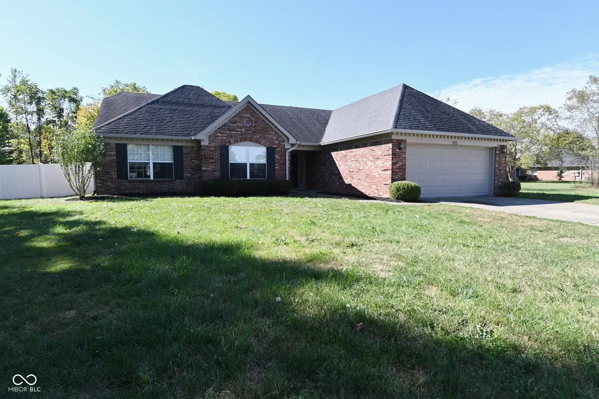 202 Sugar Bush Lane S, Brownsburg, IN 46112 - Image #1