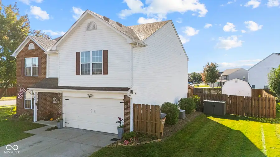 2187 Rolling Hill Court, Columbus, IN 47201 - Image #2