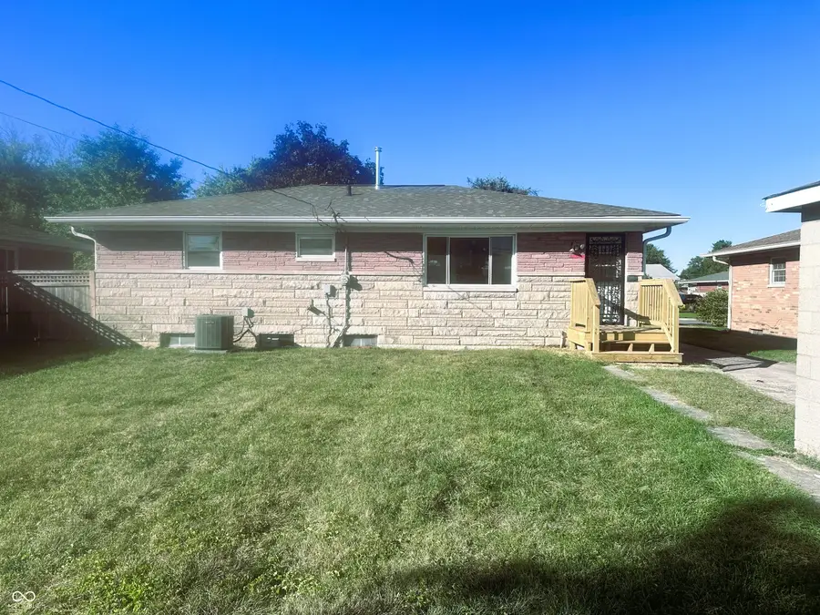 5555 Maplewood Drive, Speedway, IN 46224 - Image #2