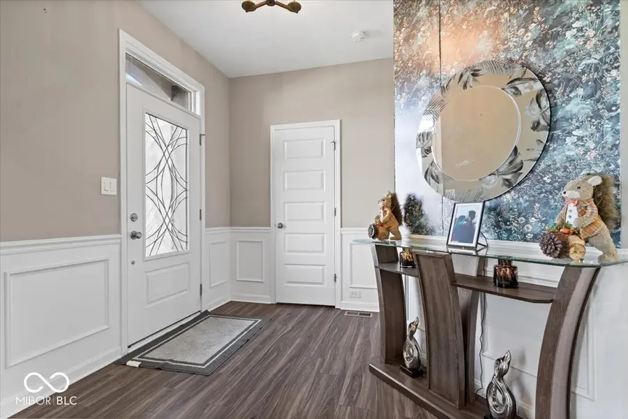 6037 Shallow Creek Lane, Indianapolis, IN 46237 - Image #3