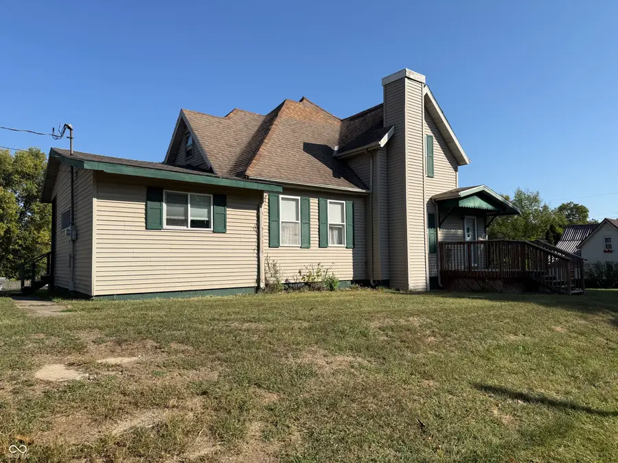402 W Walnut Street, Cayuga, IN 47928 - Image #3