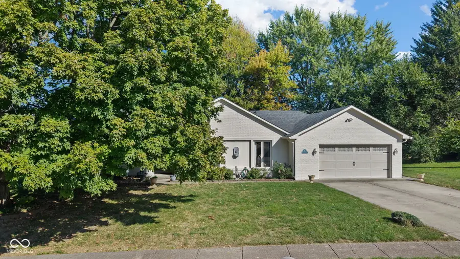 609 La Reforma Drive, Greenwood, IN 46143 - Image #2