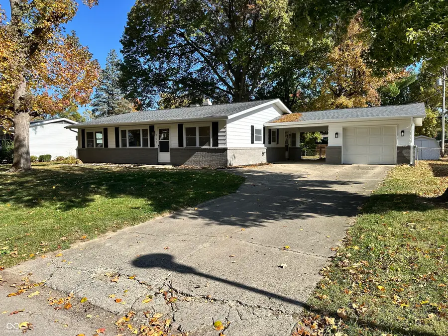 702 Pleasant Drive, Crawfordsville, IN 47933 - Image #2