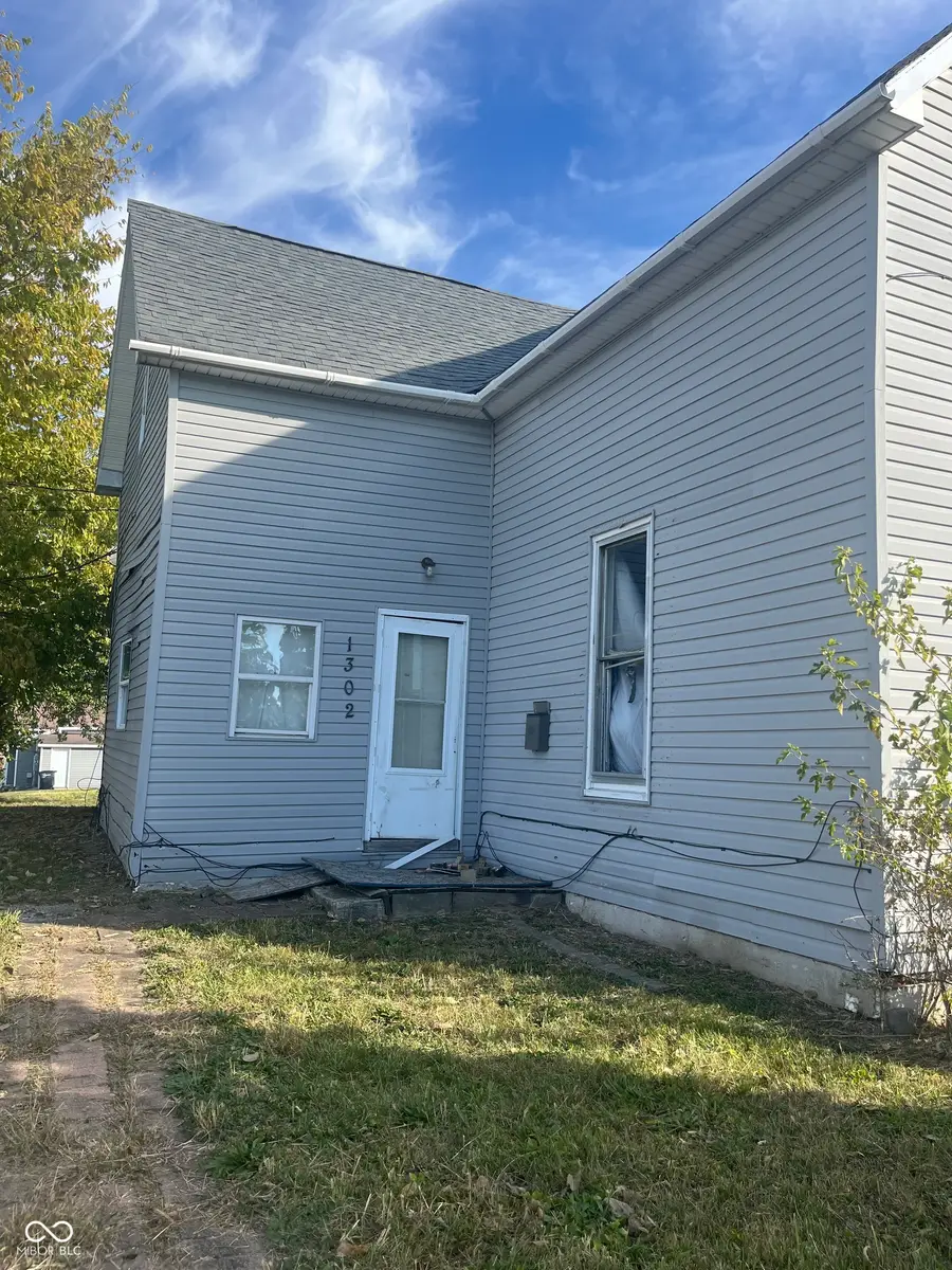 1302 S C Street, Elwood, IN 46036 - Image #3