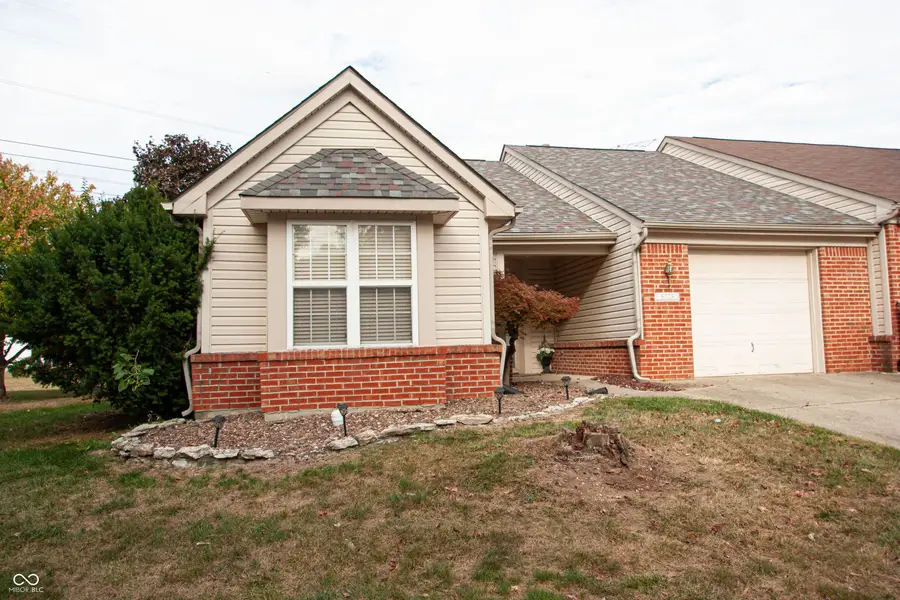 5723 Eden Village Way, Indianapolis, IN 46254 - Image #2