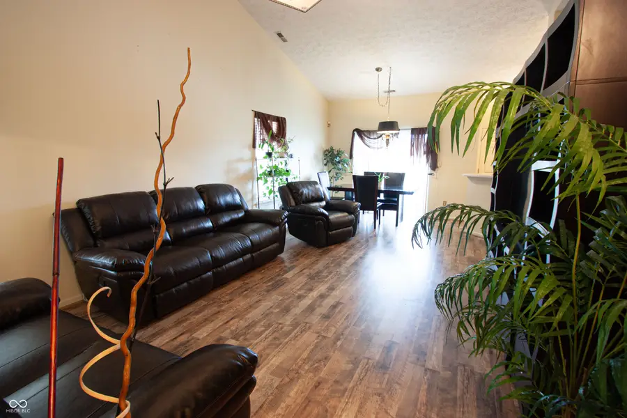 5723 Eden Village Way, Indianapolis, IN 46254 - Image #3