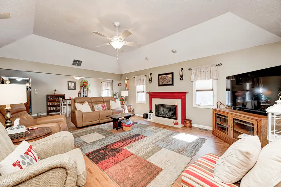 269 Andrews Boulevard East Drive, Plainfield, IN 46168 - Image #2