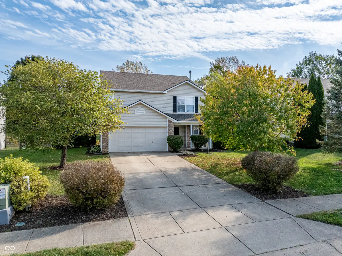 477 Woodstream Drive, Greenfield, IN 46140 - Image #1