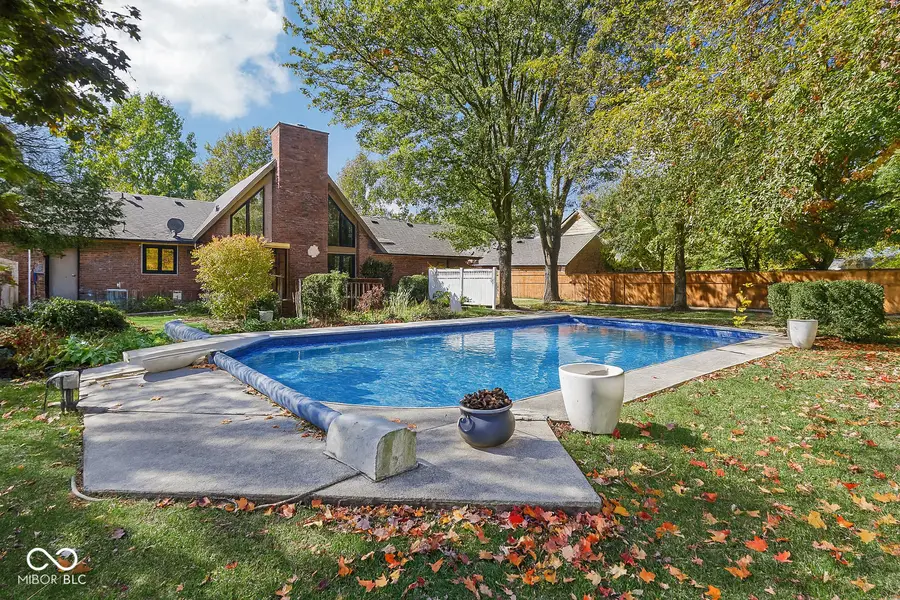 7204 W Christian Drive, New Palestine, IN 46163 - Image #2