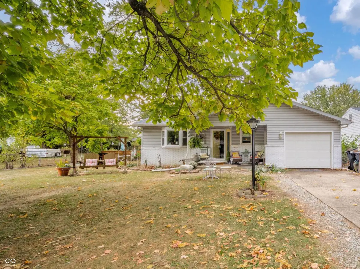521 Woodlawn Drive, Anderson, IN 46012 - Image #1