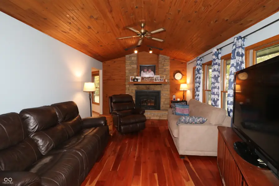 226 Lakeshore Drive, Batesville, IN 47006 - Image #2