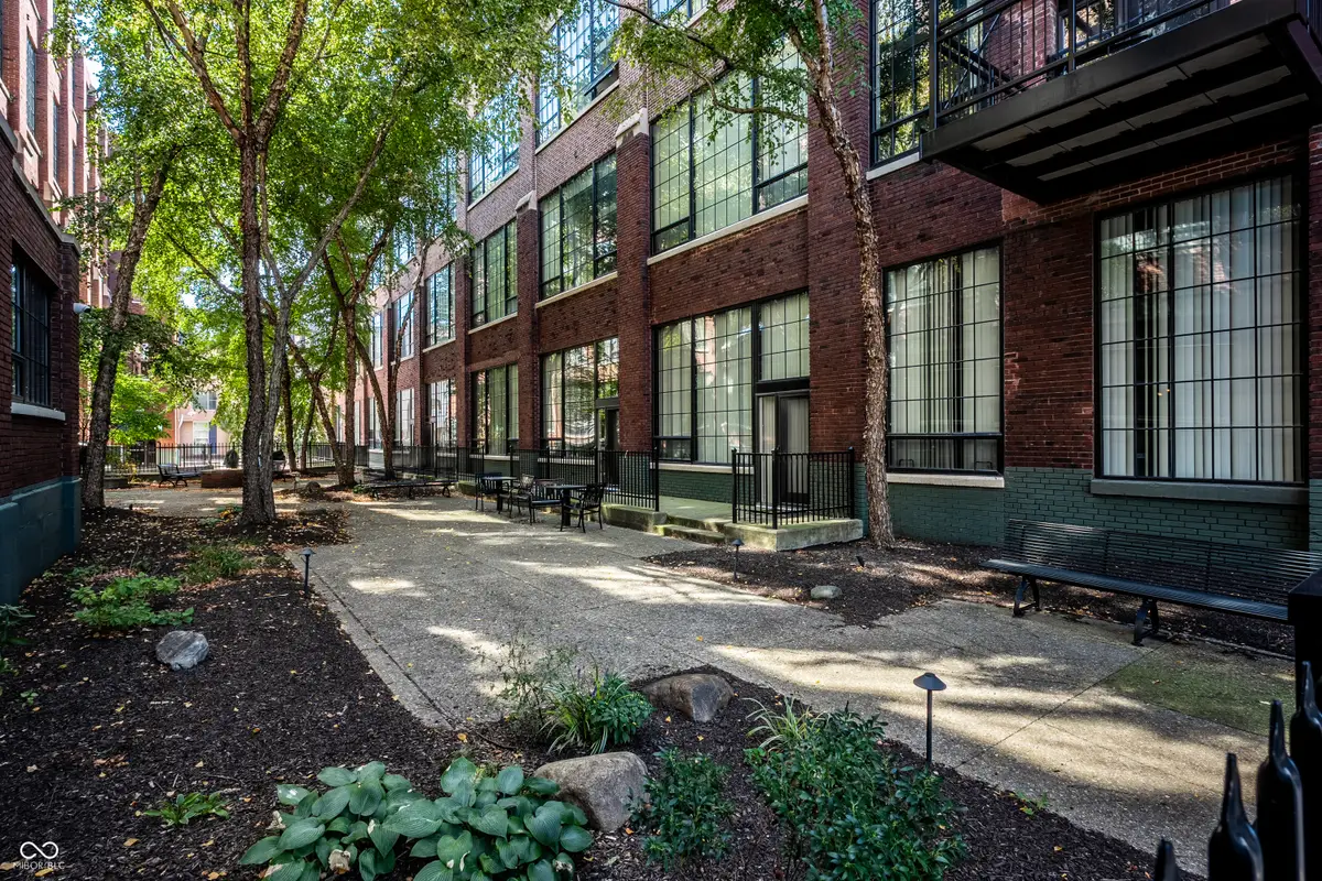 630 N College Avenue N #404, Indianapolis, IN 46204 - Image #1