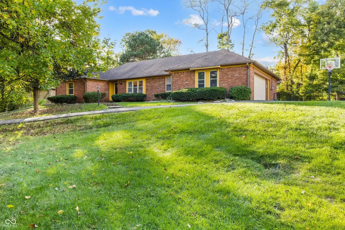 7532 Camelback Drive, Indianapolis, IN 46250 - Image #1
