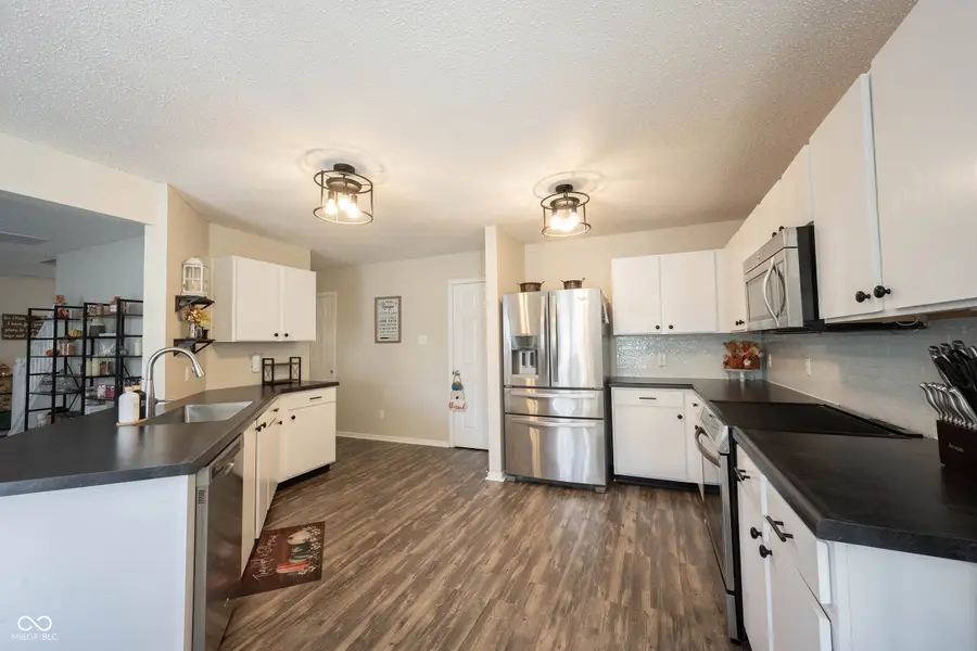 10929 Woods Drive, Ingalls, IN 46048 - Image #3