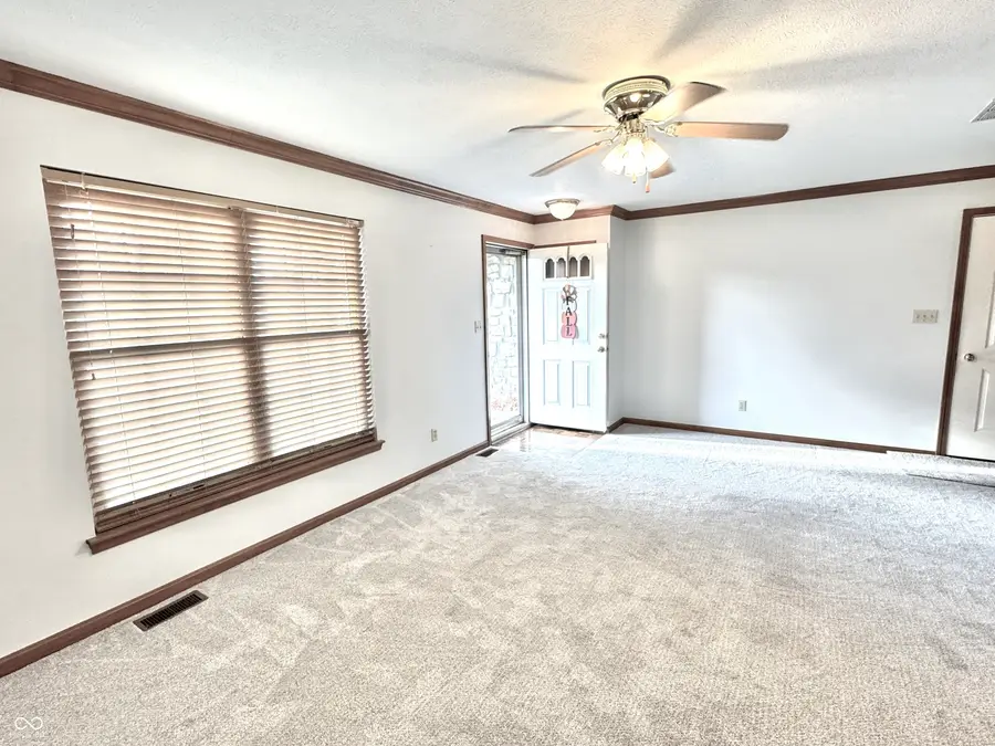 5086 Memphis Court, Columbus, IN 47203 - Image #3