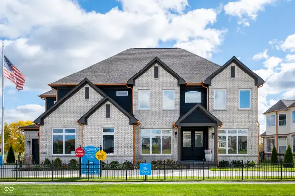 4301 Stone Lake Drive, Zionsville, IN 46077