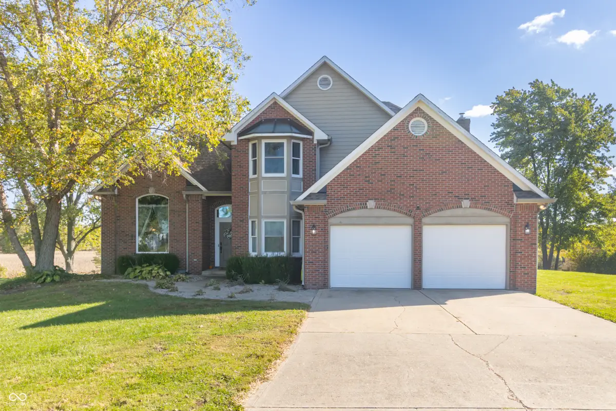 10686 N Division Road, Fountaintown, IN 46130 - #1