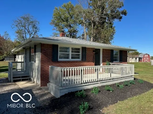 5044 S Vine Street, Columbus, IN 47201 - #1