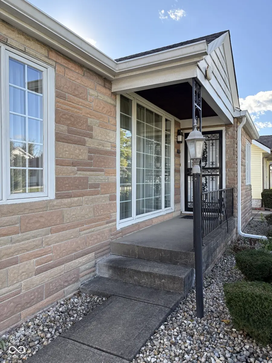 523 E Mills Avenue, Indianapolis, IN 46227 - Image #2