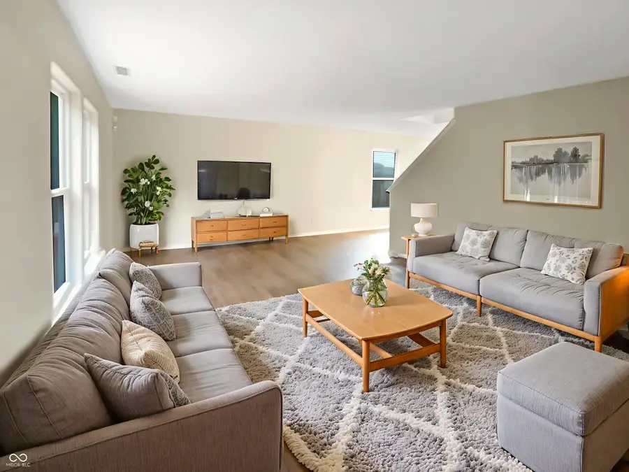 8945 Poppy Lane, Indianapolis, IN 46231 - Image #2