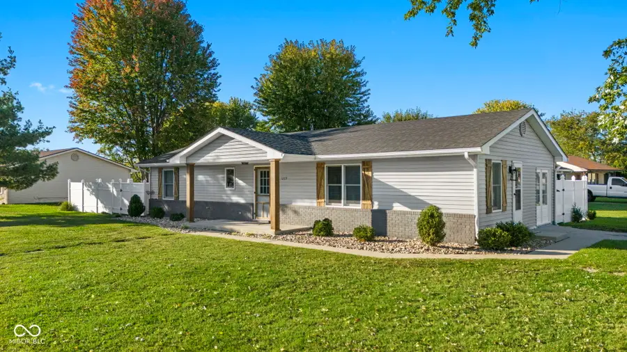 1209 Dunbar Drive, Seymour, IN 47274 - Image #2