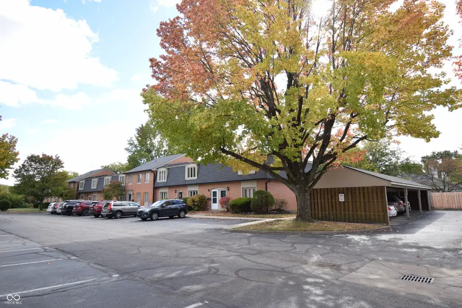 1131 Canterbury Square S, Indianapolis, IN 46260 - Image #2