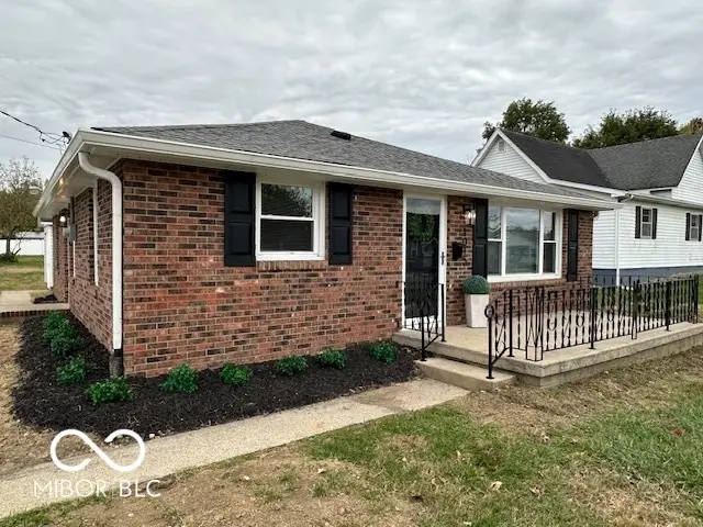 1015 Washington Street, Hope, IN 47246 - #1