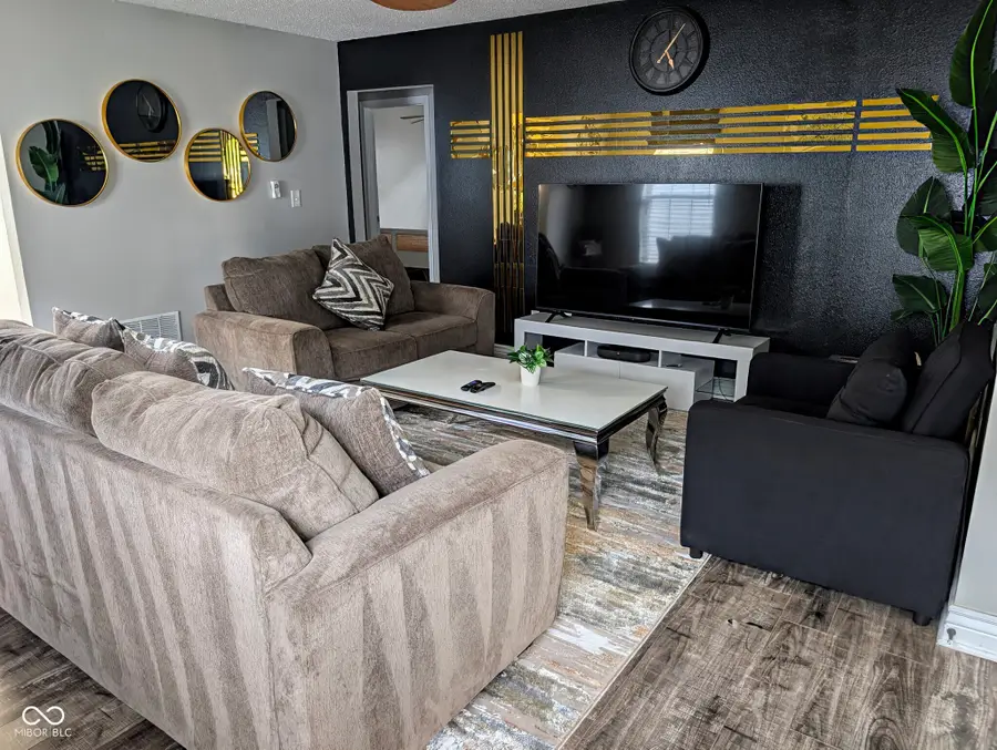 5424 Powder River Court, Indianapolis, IN 46221 - Image #2