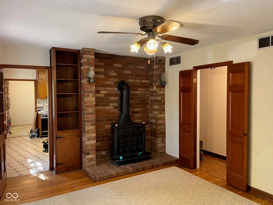 8050 Murphy Court, Indianapolis, IN 46256 - Image #3