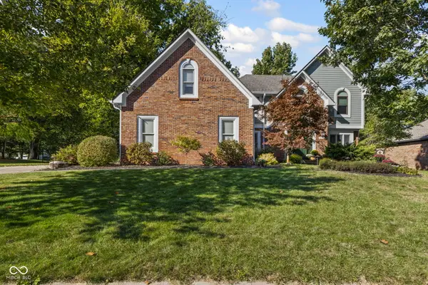 560 Vanhoy Drive, Greenwood, IN 46142